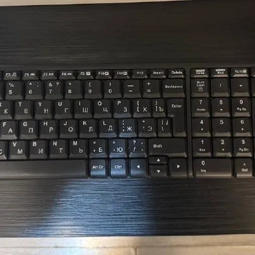Беспроводная клавиатура, мышь Logitech MK220