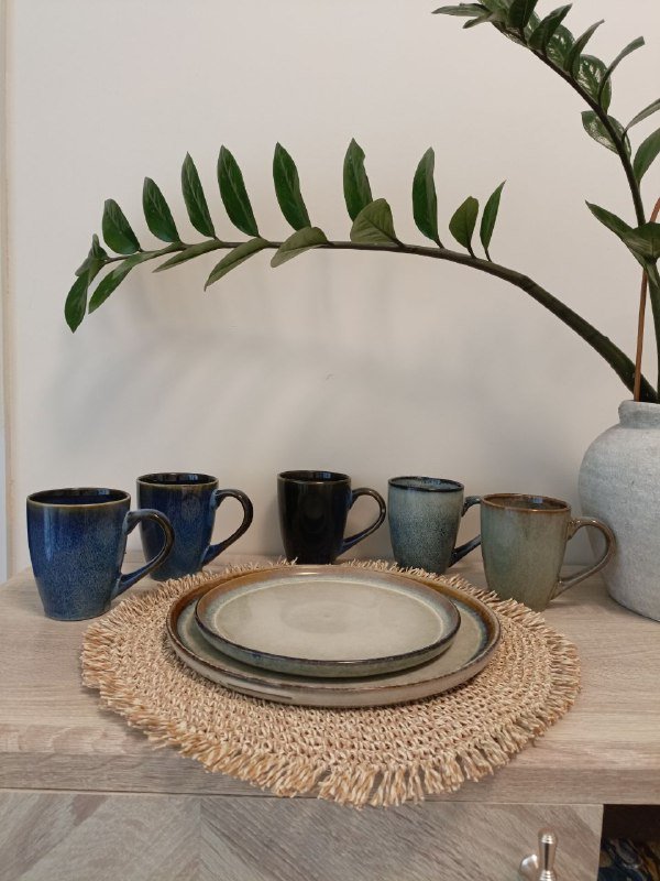 тарелки керамические большие и маленькие, кружки 3