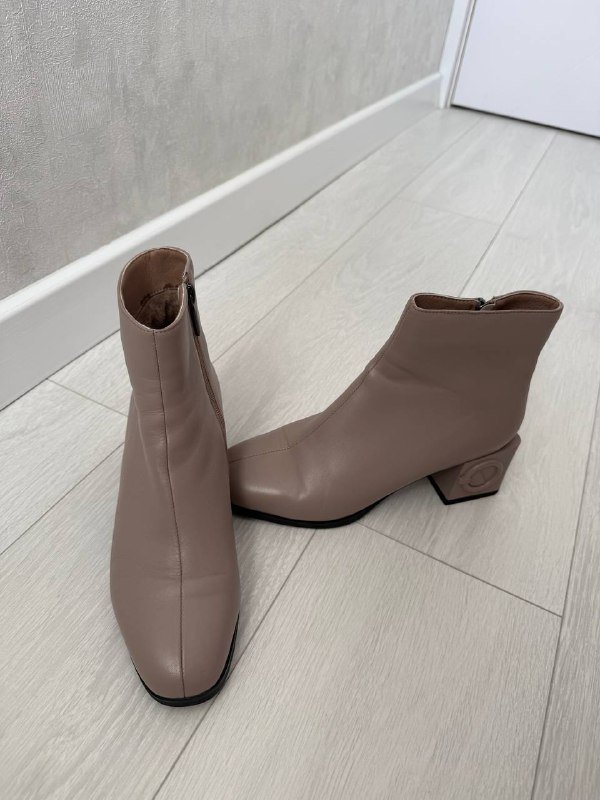 Ботильоны кожаные, женские кроссовки Decathlon 39 размер 2