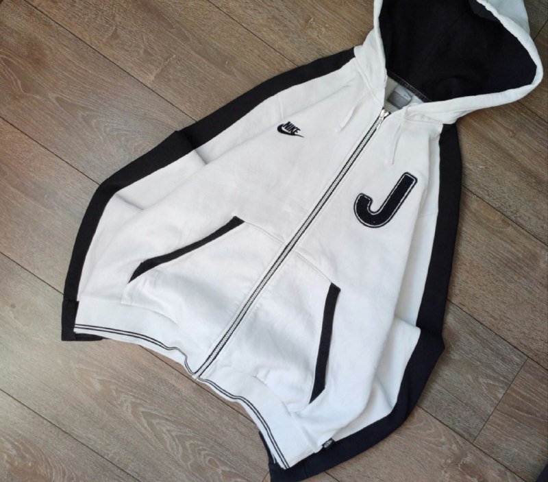 Найк зипка с Ювентусом размер м 2