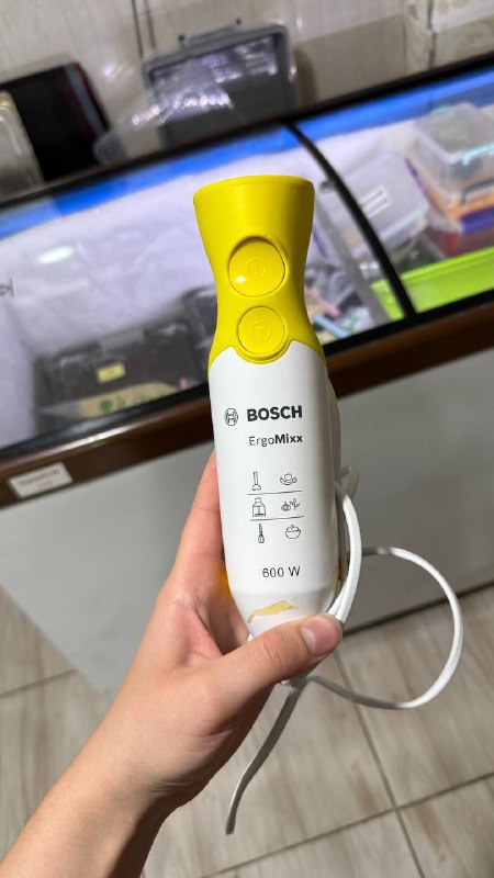 Блендер Bosch эргомикс 600W без насадки на запчасти
