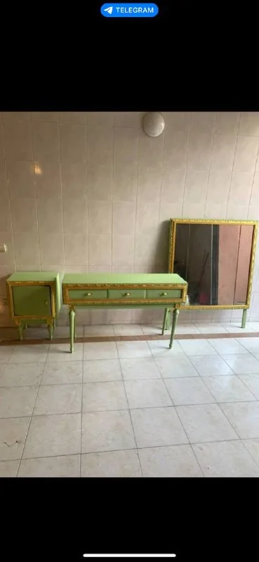 Старинная мебель, тумба, комод, зеркало