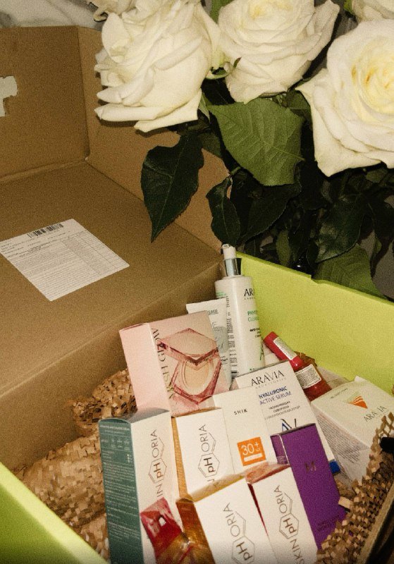 крем clio kill, bb-крем missha, солнцезащитка shikstudio, сыворотка aravia, гель для умывания aravia, пилинг skinphoria, праймер luxvisage, крем skinphoria, румяна essence, спрей luxvisage, спонж kiki 2