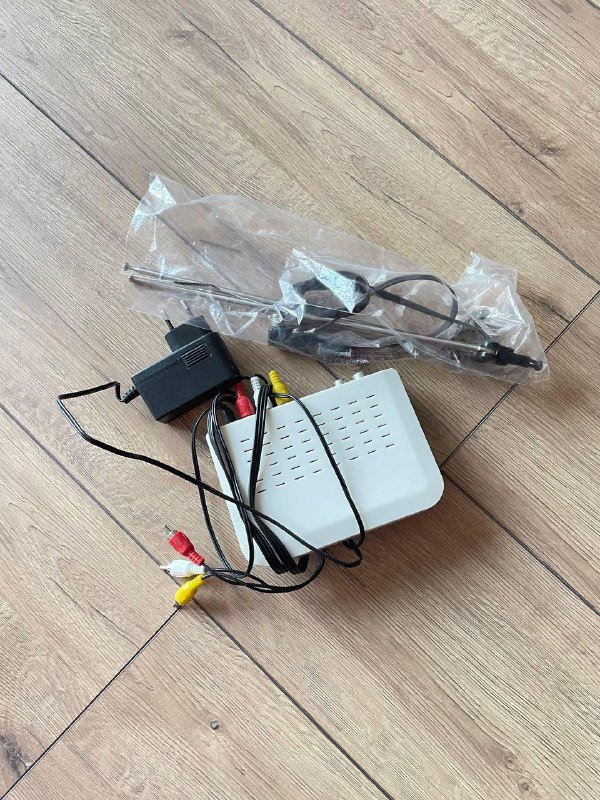 Органайзер для столовых приборов, чеснокодавилка, патроны Е27, ТВ-ресивер 6