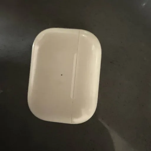 AirPods Pro 2, кейс, правый наушник