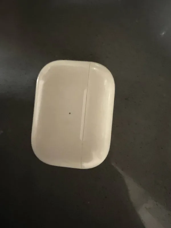 AirPods Pro 2, кейс, правый наушник