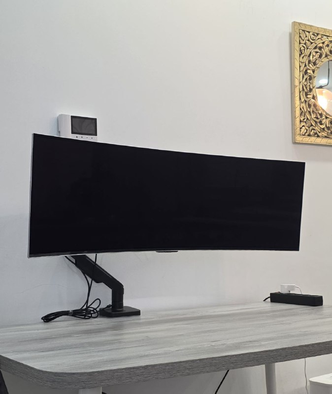 Samsung 49'' Odyssey OLED G9 Monitor 3