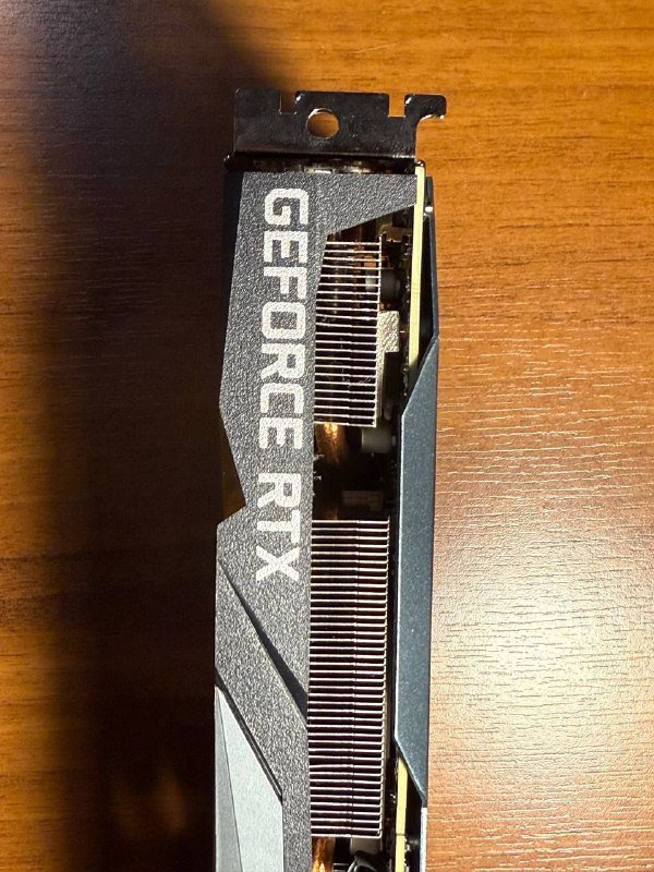 Видеокарты Gigabyte RTX 3060 12GB и 2060 Super 8GB 10