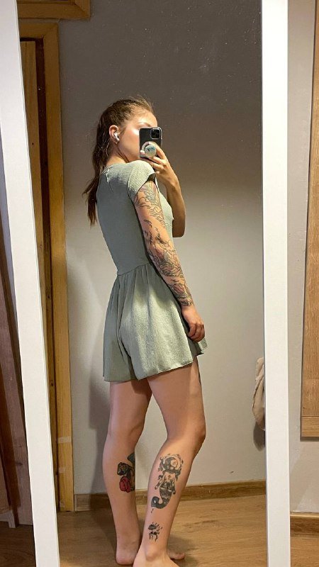 Платье бежевое бэбидолл, Комбинезон бирюзовый, Зеленое платье со сборкой, Вечернее зеленое платье, Черное платье с завязками 4