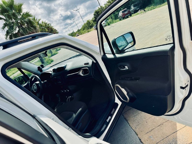 Jeep Ranegade 2017 AWD 2.4 149000km 6