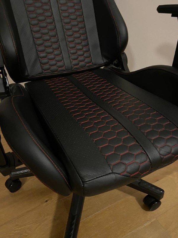 Игровое компьютерное кресло Legend 3