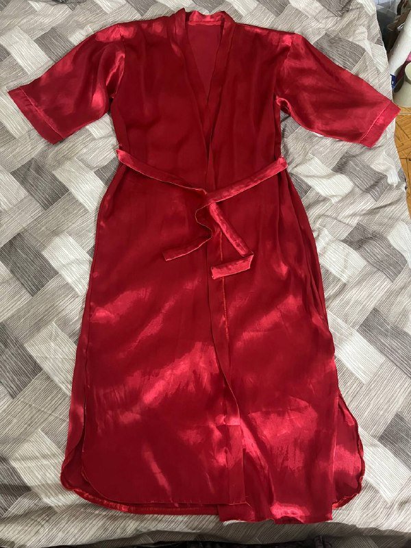 Пиджак бежевый, пиджак чёрный, платье, кофты, спортивные шорты, халат, ботинки 37 размер 7