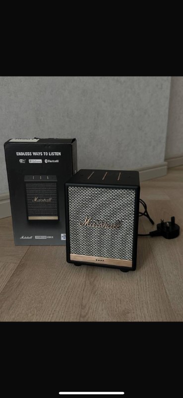 Колонка Marshall Uxbridge Voice Bluetooth Wi-Fi 4