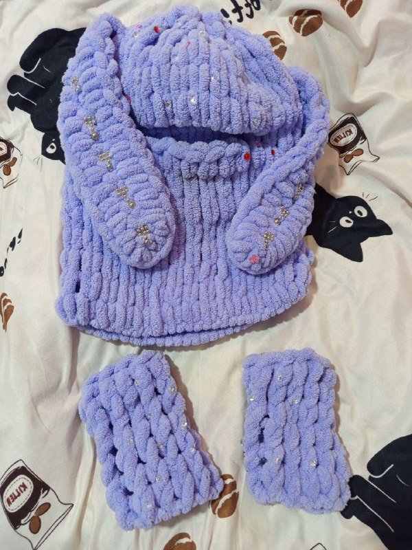 Сиреневый детский вязаный костюм на 8-9 лет