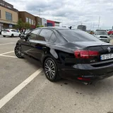 Volkswagen Jetta 1.8T Sport 4