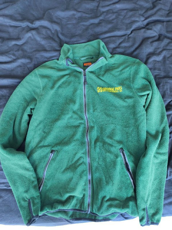 Куртка XXL, штаны 56, флисовая кофта L, перчатки 4