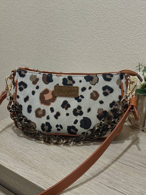Парфюм Valentino, стилайзер для волос, сумки Wrangler 3
