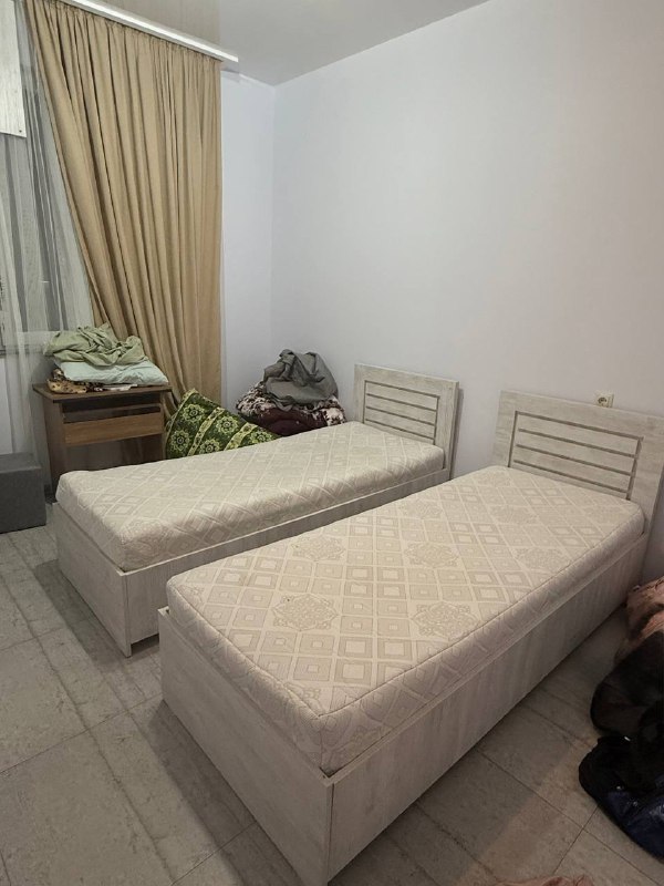 Две кровати полуторки с матрасами