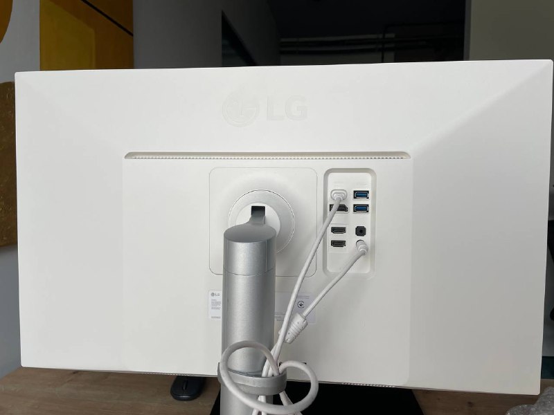 Монитор LG 27UL850-W 27" 2