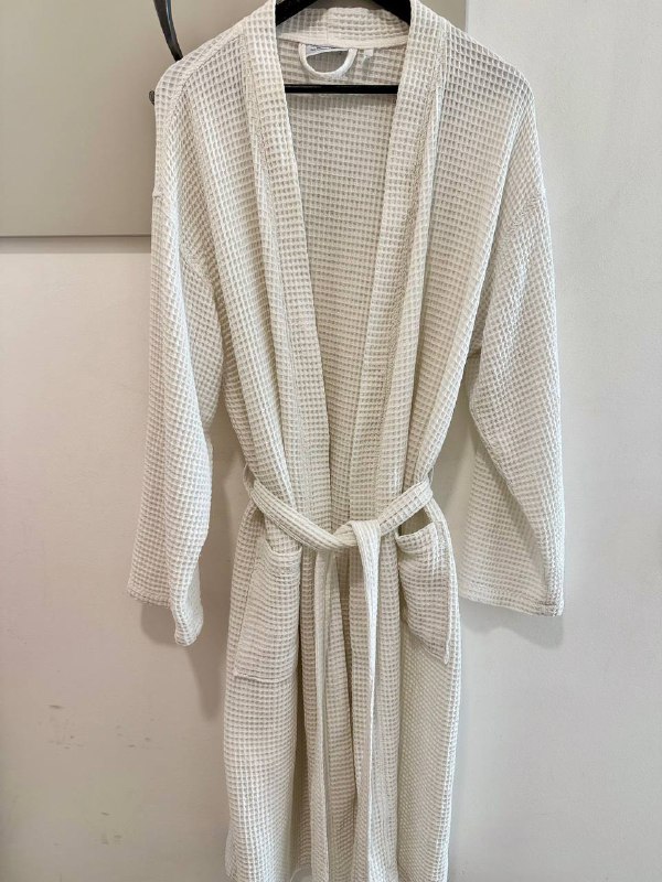 Смарт утюг, вафельный халат, этажерка, картина 5