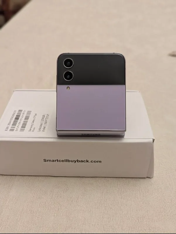 Samsung Z Flip 4 1