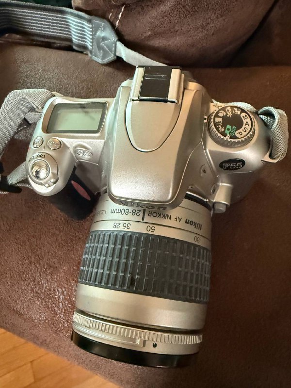 Nikon F55 фотоаппарат с чехлом 2