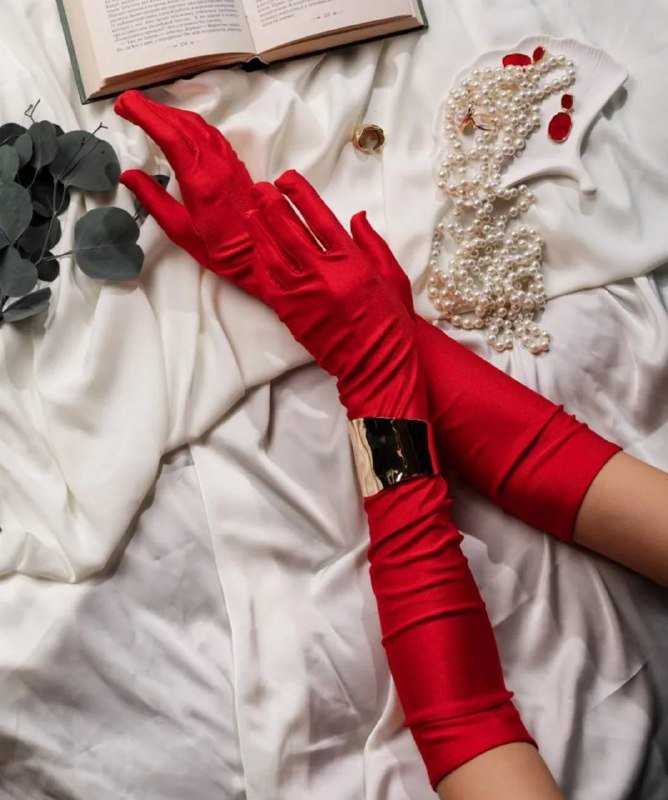 Красные атласные перчатки размер М 4