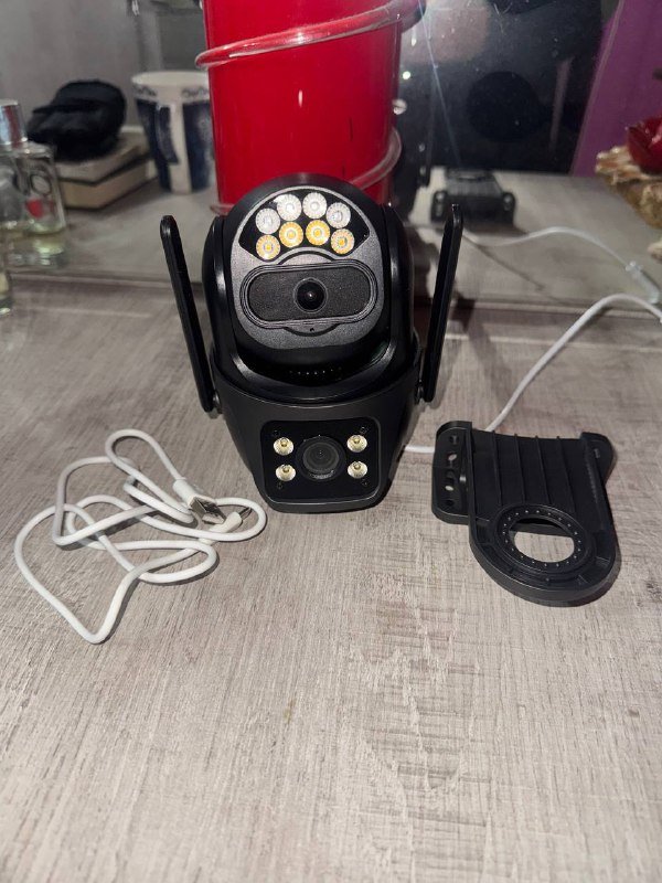 Камера, регистратор, дроны, отвертки, нож, держатель видеокарты, брелки, зарядник для машины 10