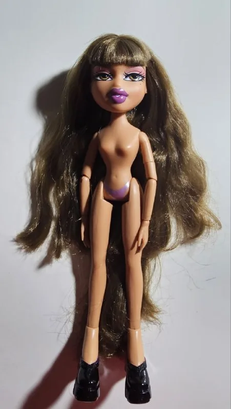 Кукла Bratz