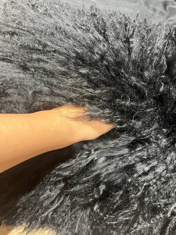 Жилет из натурального меха ламы Diane Von Furstenberg DVF 9