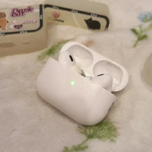 Беспроводные наушники AirPods (реплика) с чехлами