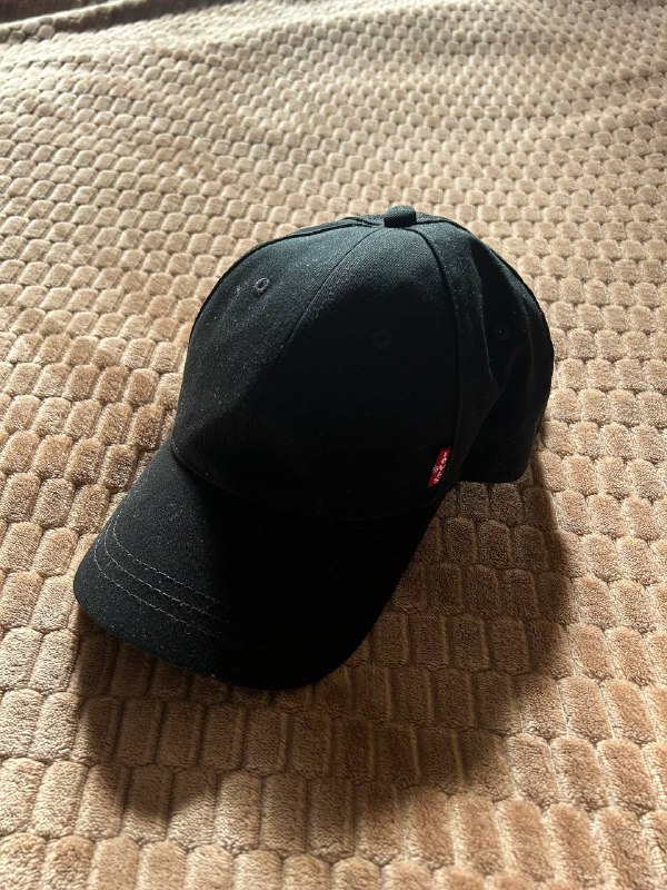 Кроссовки Reebok Zig Kinetica 2.5 Edge Winter, Платье new look, Рубашка maag, Духи Zara bohemian oud, Кепка Levi’s 5