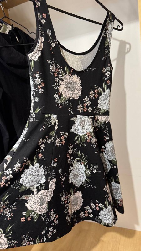 Платья H&M размер S 5