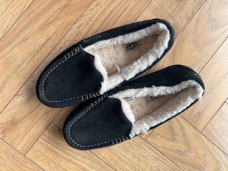 Новые тёплые лоферы UGG чёрного цвета 3