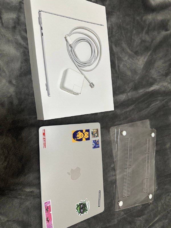 MacBook Air M2 8GB RAM 256GB SSD 2022 5