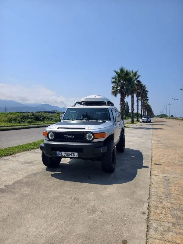 Toyota FJ Cruiser 1