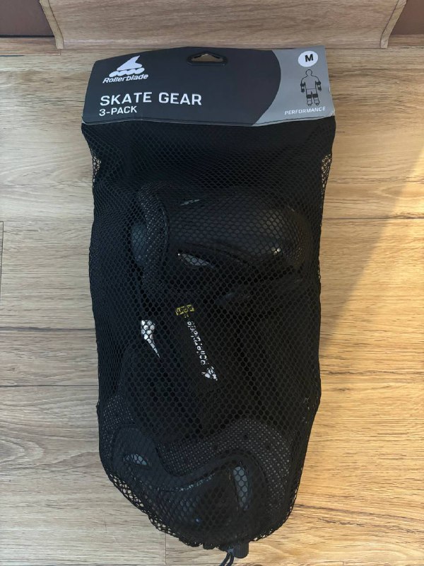 Роликовые коньки Rollerblade и защита 2