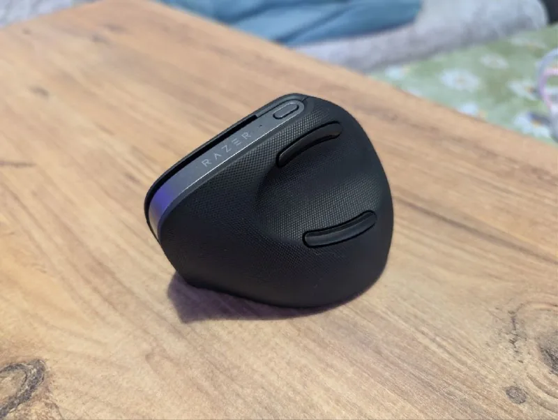 Вертикальная мышь Razer Pro Click V2 1