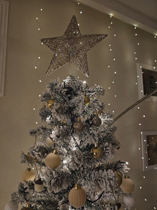 Новогодняя ёлка с игрушками и ковриком 2