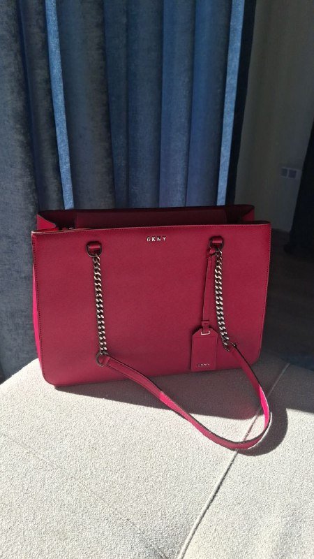 Розовая сумка тоут DKNY жесткая форма 1