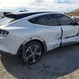Ford Mustang Mach-E 2022 года 6