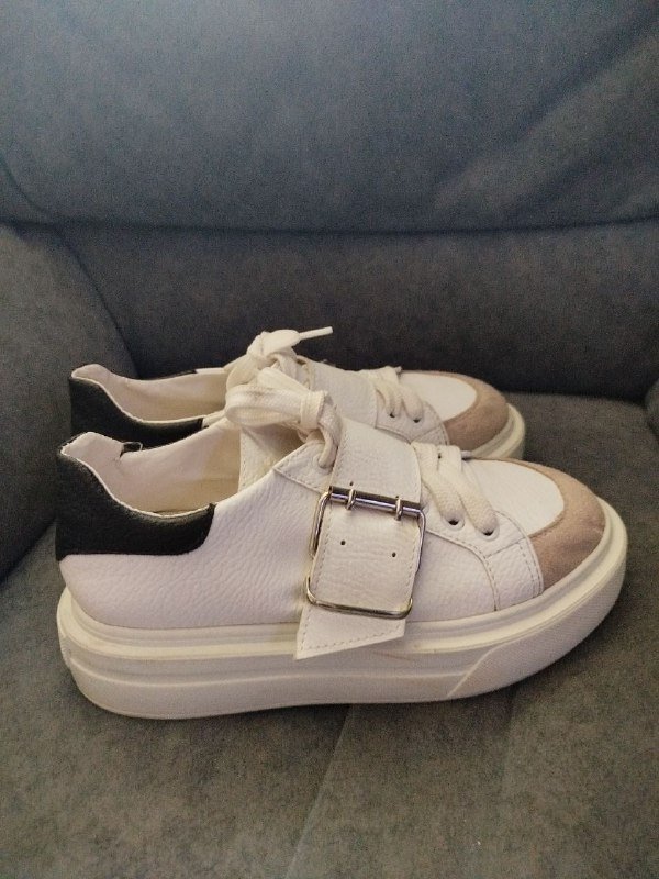 Кроссовки 38 и 39 размер 6