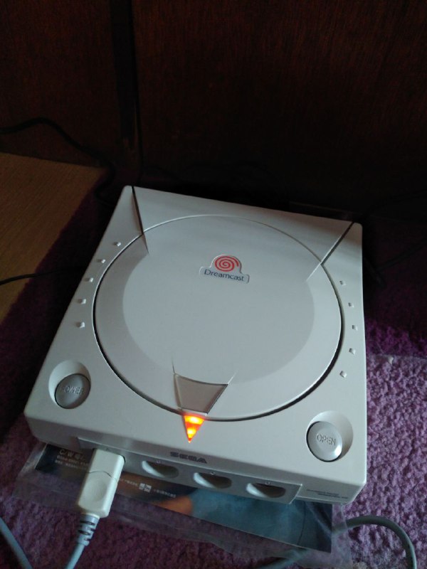Игровая приставка Sega Dreamcast, 2 игры, карта памяти 5