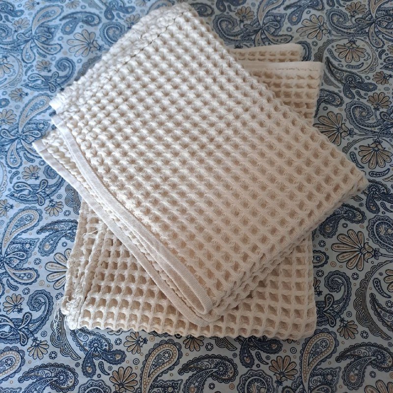 Комплекты постельного белья, полотенца 5