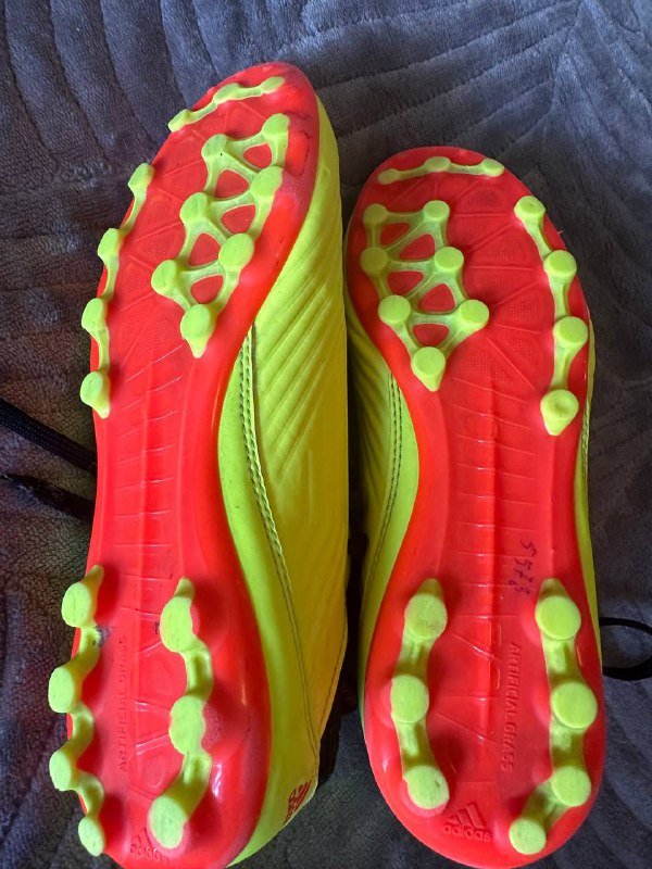 Бутсы-кроссовки для футбола, комплект Volkswagen Tiguan 3