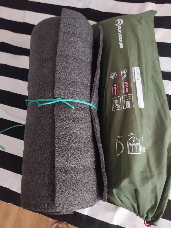 Палатка в комплекте с ковриками 3