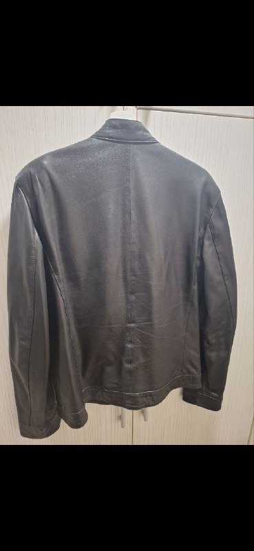 Чёрная куртка из натуральной кожи 2