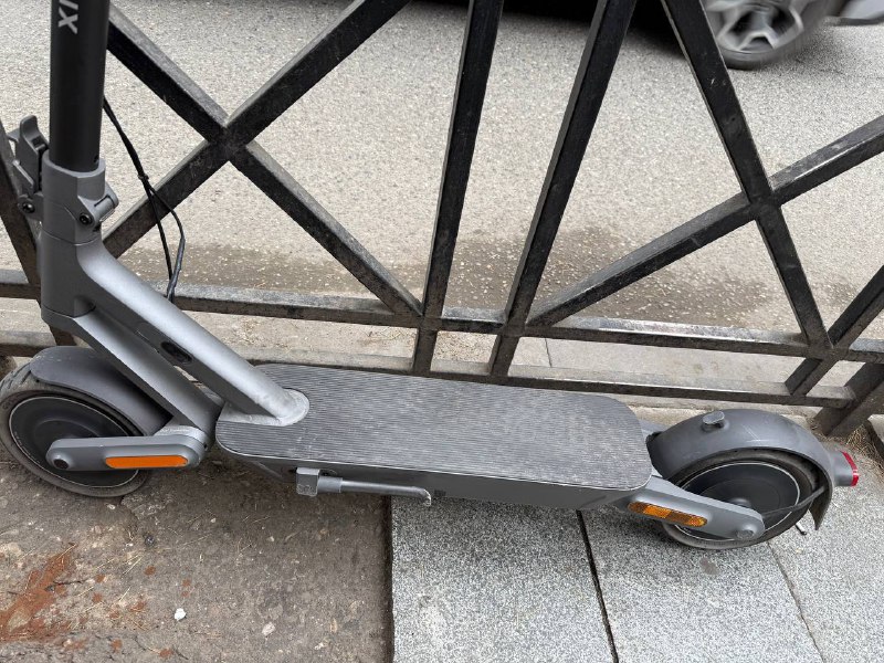 Xiaomi 4 Ultra Electric Scooter