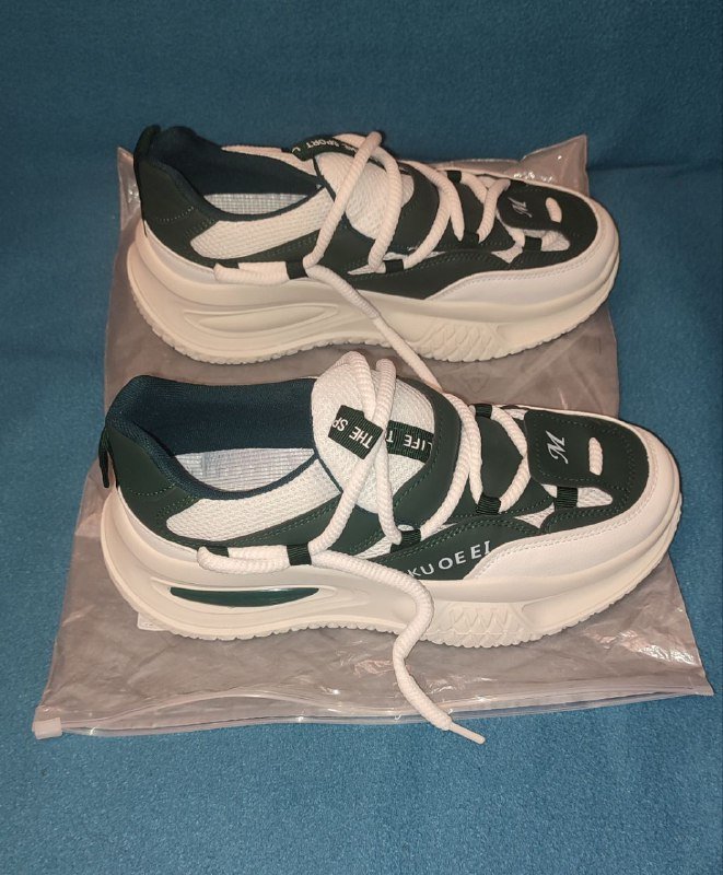 мужские кроссовки 42 размер новые 3