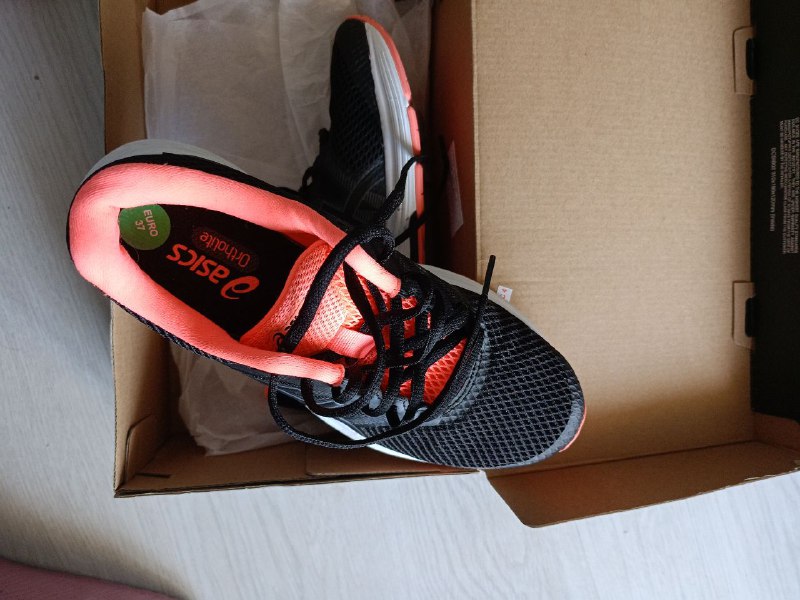 Женские кроссовки Asics 36 размер новые оригинал 2